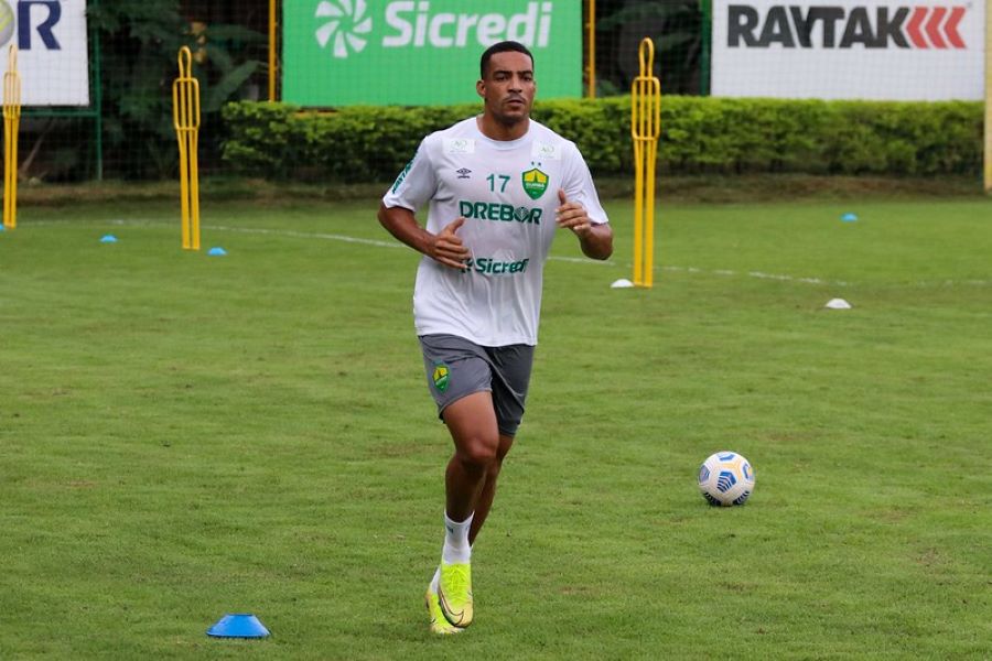 jenison b - O Esportivo