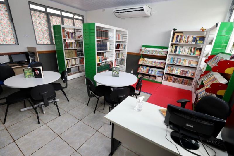 EDUCAÇÃO - Emanuel Pinheiro entrega obra de revitalização da Biblioteca Pública de Nossa Senhora da Guia - O Esportivo BIBLIOTECA 1 - O Esportivo