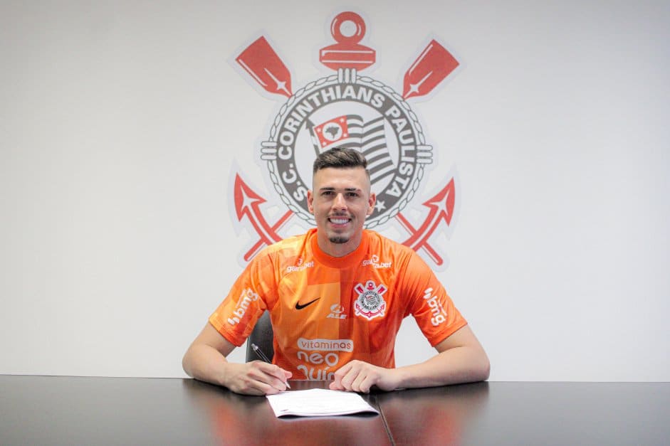 FUTEBOL - Ivan é anunciado como novo goleiro do Corinthians - O Esportivo CORINTHIANS - O Esportivo