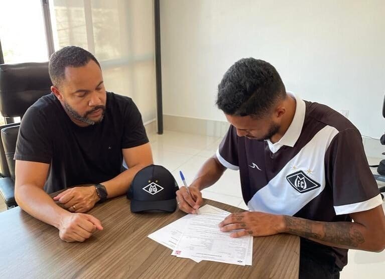 Novo reforco - O Esportivo