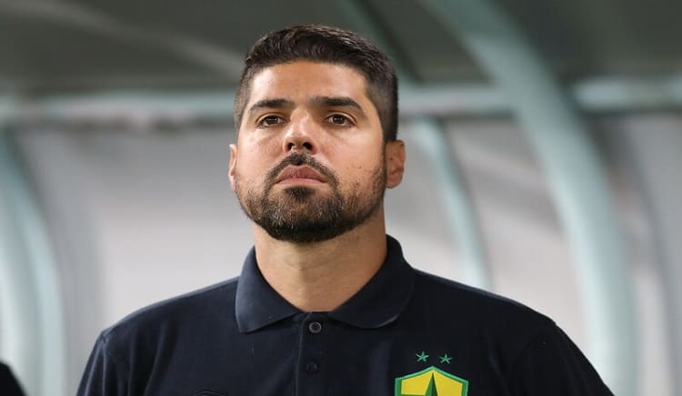 Portugues Antonio Oliveira - O Esportivo