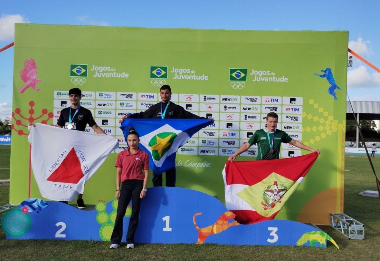 Arthur Curvo medalha de ouro no Lancamento de Dardo - O Esportivo