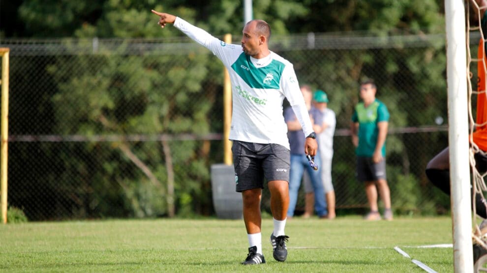 Wllington Simeao 1 - O Esportivo