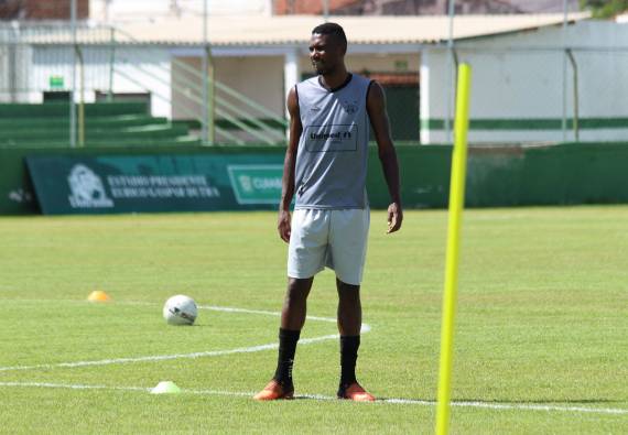 Zagueiro Dede - O Esportivo