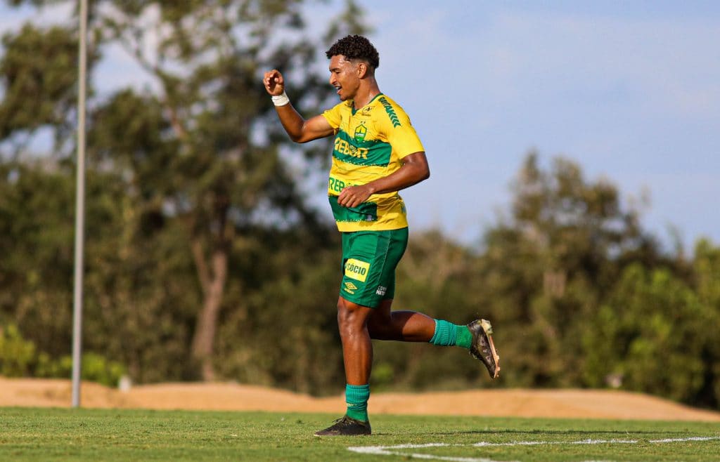 Atacante Dyego - O Esportivo
