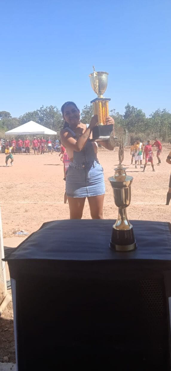 Lissa Sabrina - O Esportivo