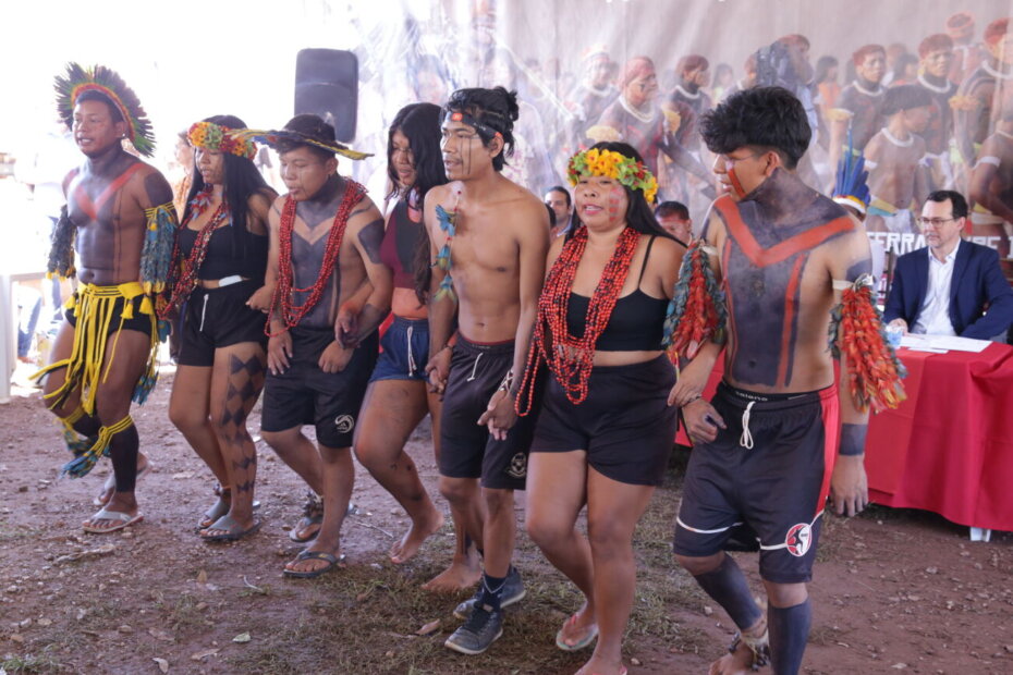 Indigenas - O Esportivo