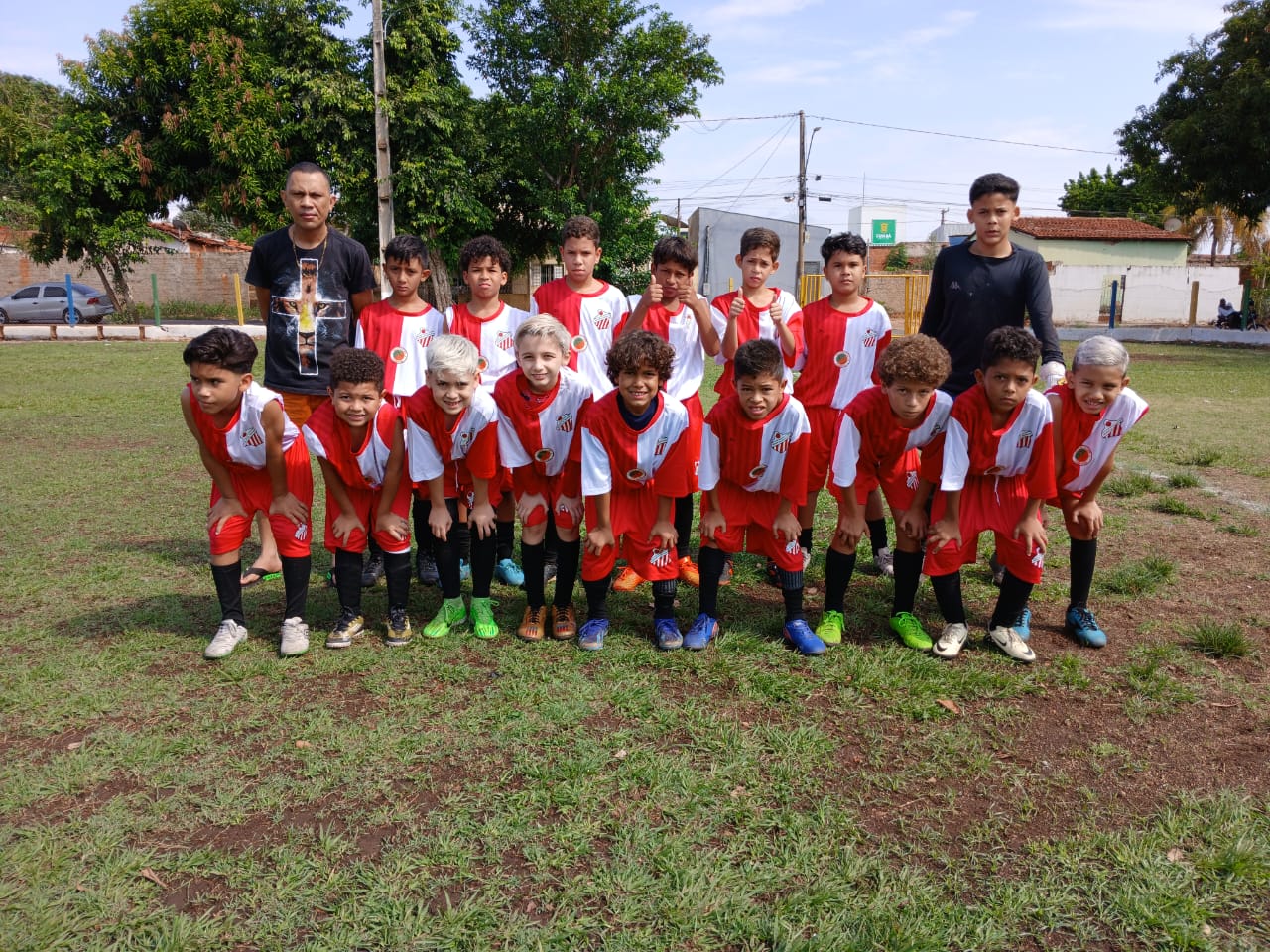 P Amigos da Escolinha - O Esportivo