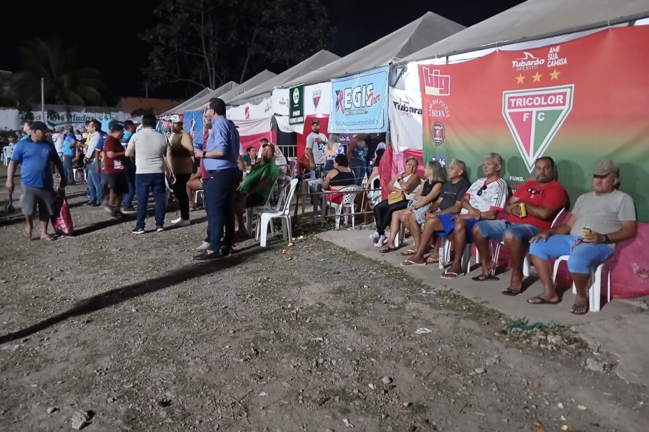 118 Capa torcida - O Esportivo