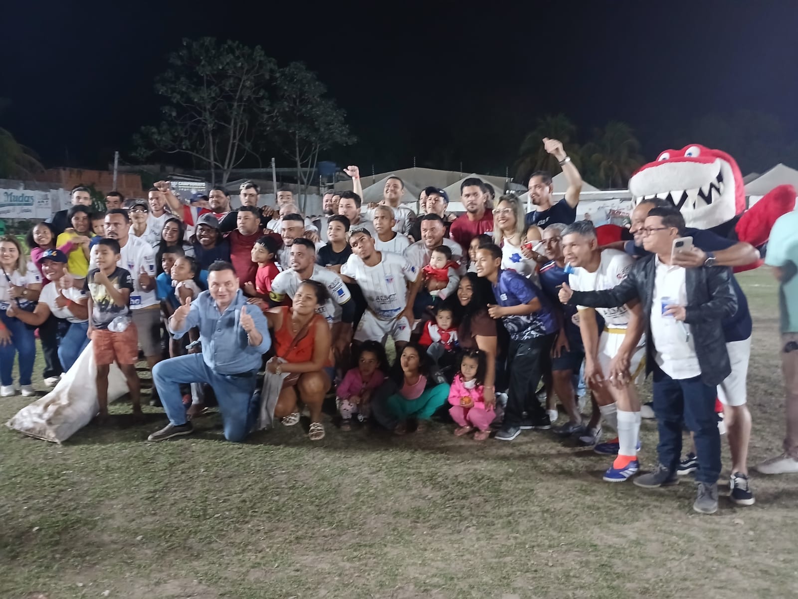 FEIRA CAPA - O Esportivo