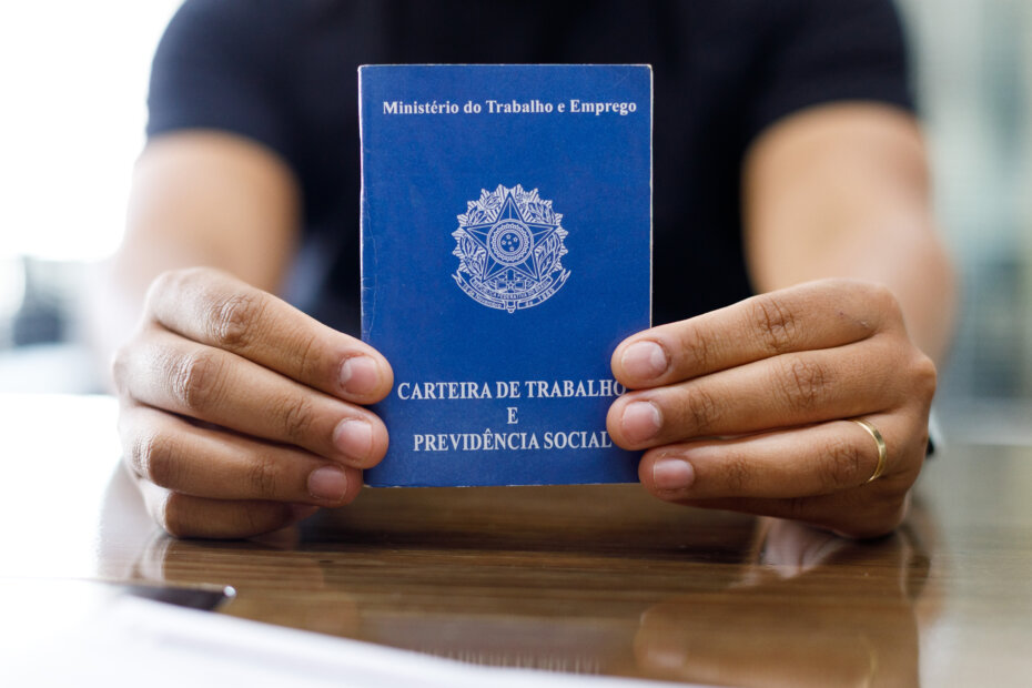 OPORTUNIDADES - Sine Municipal oferece 903 vagas de emprego com destaque para produção industrial - O Esportivo Chances - O Esportivo