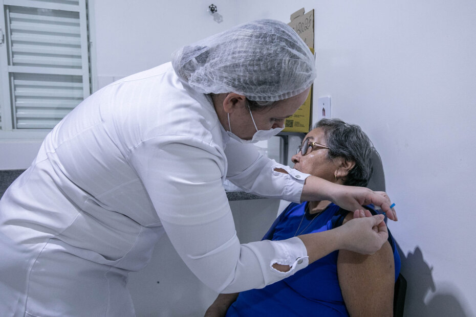 ATUALIZAÇÃO DA CADERNETA - Prefeitura de Cuiabá realiza Dia D da Vacinação neste sábado (18) - O Esportivo Dia D - O Esportivo