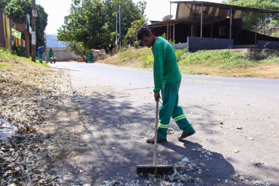 VÁRZEA GRANDE EM AÇÃO - Prefeitura reforça serviços de limpeza e manutenção em vários bairros - O Esportivo Limpeza VG - O Esportivo