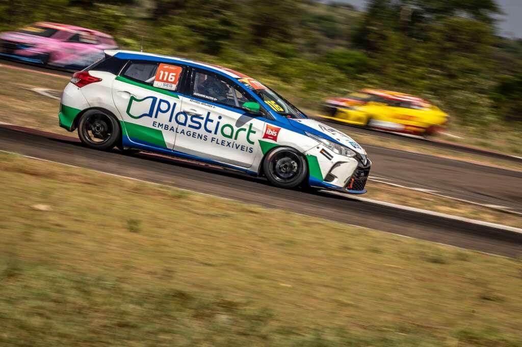 STOCK CAR - Piloto Xande Bastos busca o título da Turismo Nacional em Cuiabá - O Esportivo Carro Stock - O Esportivo
