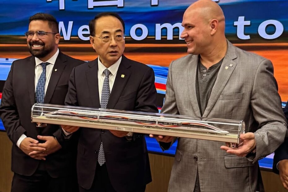 EM XANGAI - Prefeito apresenta projeto de mobilidade à maior fabricante de trens do mundo - O Esportivo Xangai - O Esportivo