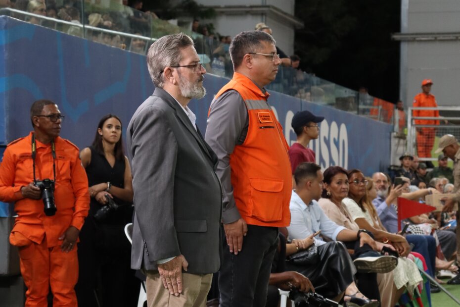 FORÇAS DE SEGURANÇA - Prefeito e secretários participam de promoções dos bombeiros e celebram parcerias - O Esportivo Bombeiros Cba - O Esportivo