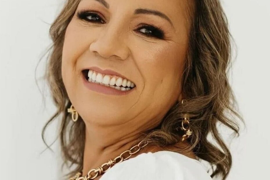 Dora Cunha - O Esportivo