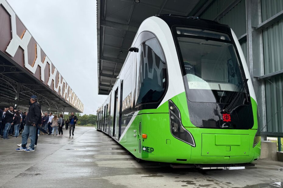 MODAL INTELIGENTE - Prefeito de Cuiabá participa da inauguração do BUD no Paraná - O Esportivo Transporte Inteligente - O Esportivo