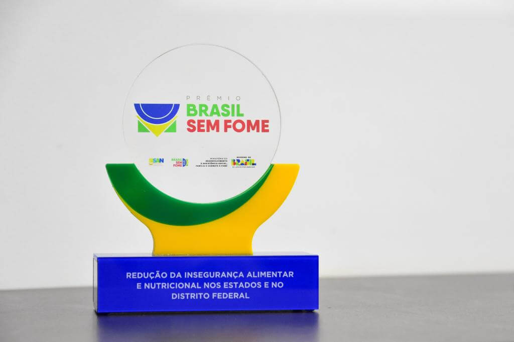 PRÊMIO NACIONAL - Governo Federal reconhece trabalho do Governo de Mato Grosso na redução da fome - O Esportivo Premio C - O Esportivo