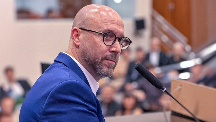 BETO DOIS A UM 1 - O Esportivo