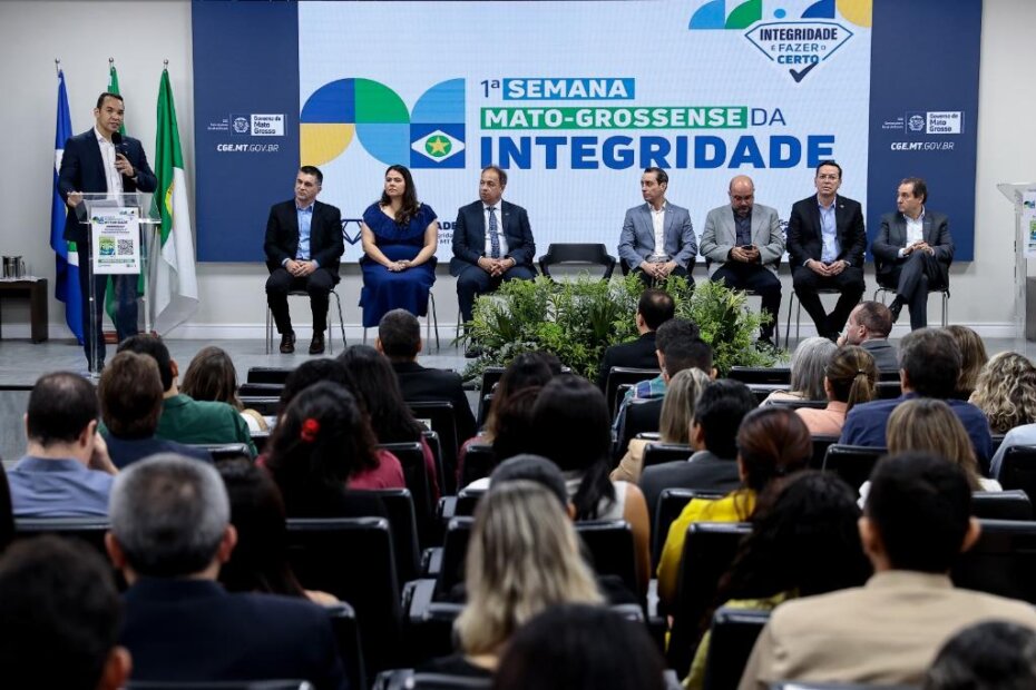 ASSINATURAS DE ADESÕES - Rede de Controle lança referencial inédito para implantação de programas de integridade nos municípios de MT - O Esportivo Integridade - O Esportivo